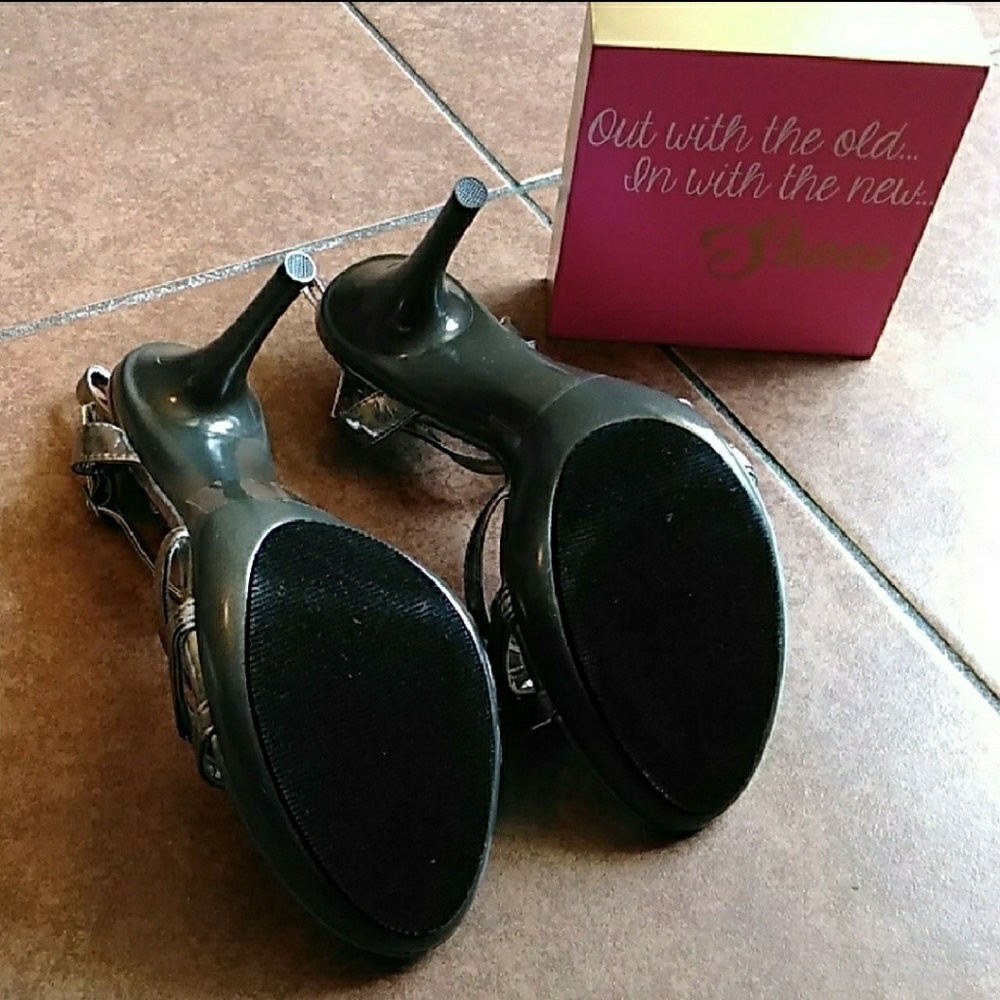 Heals - Picture 5 of 5